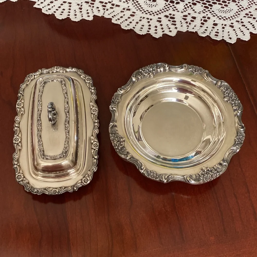 Silver Plated Wm. A Rogers Butter Dish and Bowl - Picture 10 of 10